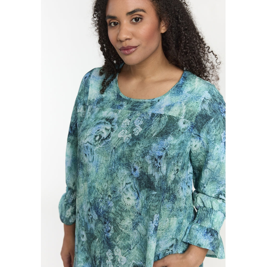 Studio SBodil Dress Dress Blue with pink board