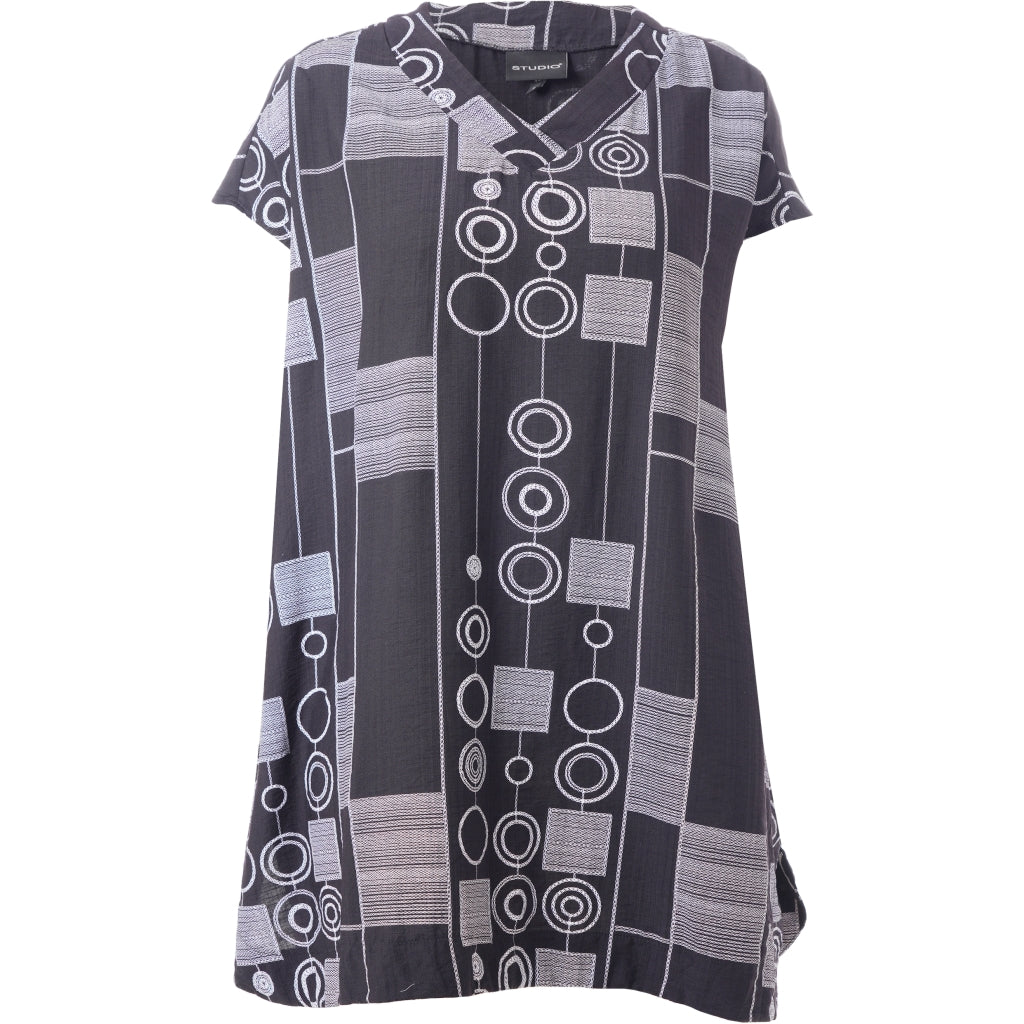 Studio SJosine Tunic Tunic Black with white patterns