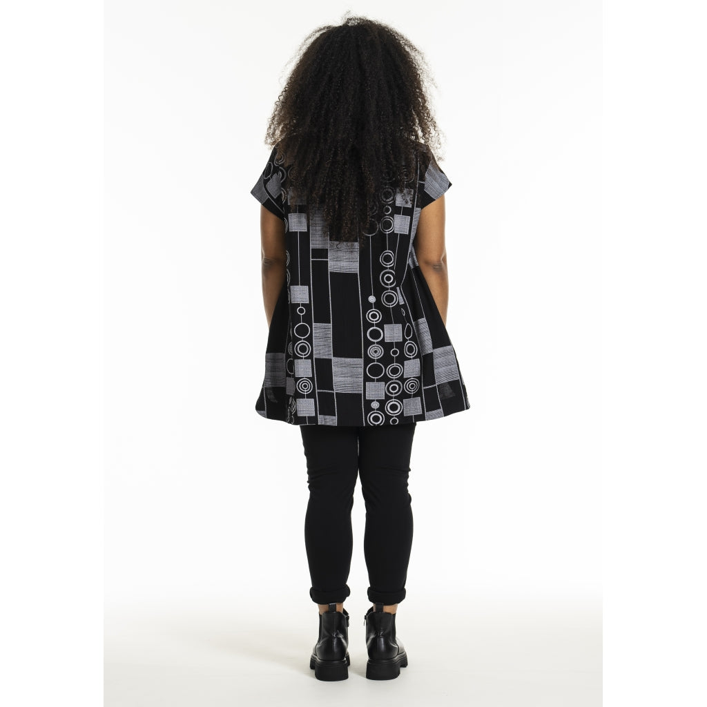 Studio SJosine Tunic Tunic Black with white patterns