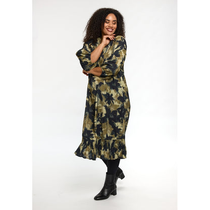 Studio SAnita Dress Dress Green black flowers