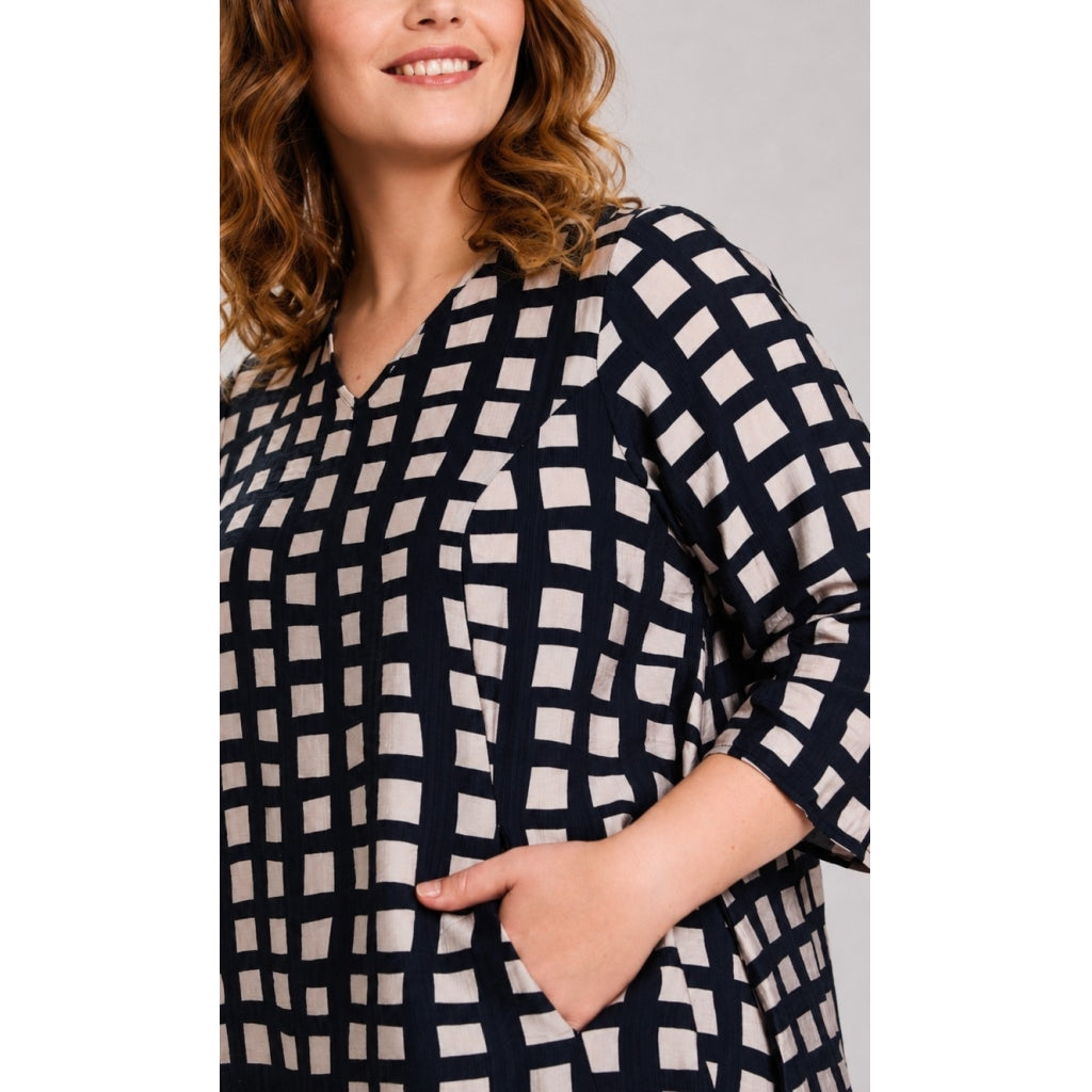 Studio SBirgitte Dress Dress Black with sand checks