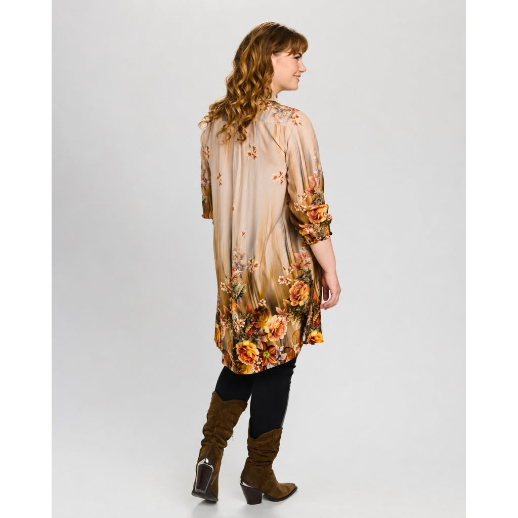 Studio SEmilie Shirt Shirt Sand board with flowers