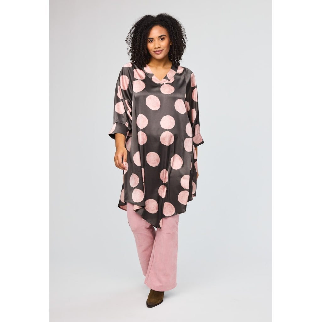 Studio SJuline Tunic Tunic Black with rose large dot