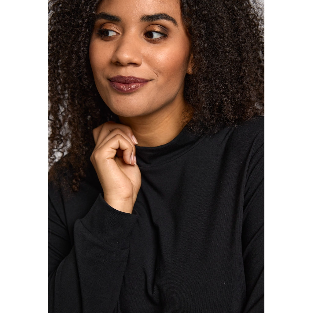 Studio SKarina Turtle neck blouse Blouse Black