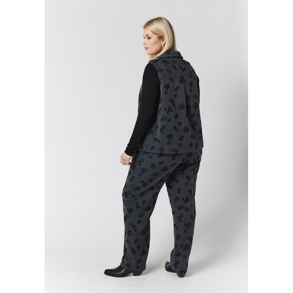 Studio SLiora vest Vest Grey with white stripe and black roses