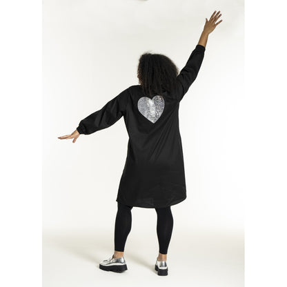 Studio SNomi Shirt with heart on the back Shirt Black