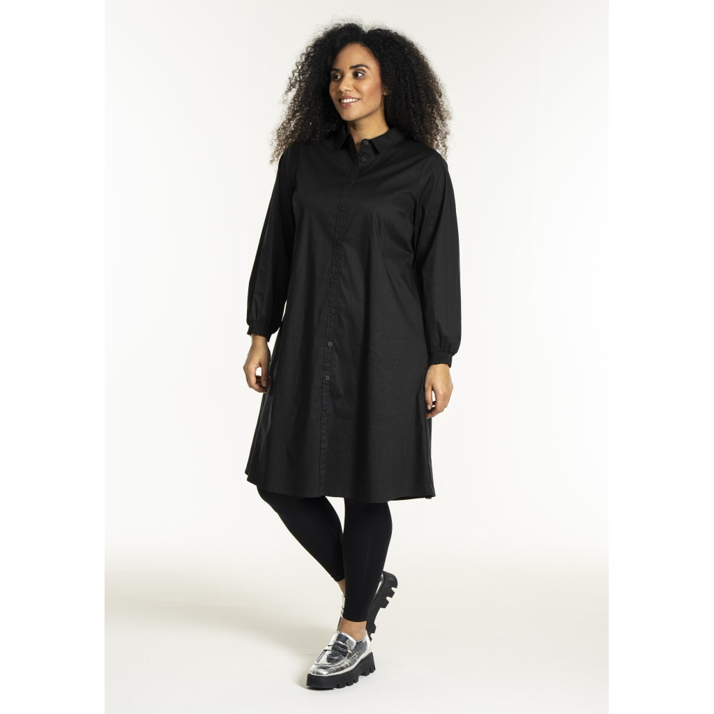 Studio SNomi Shirt with heart on the back Shirt Black