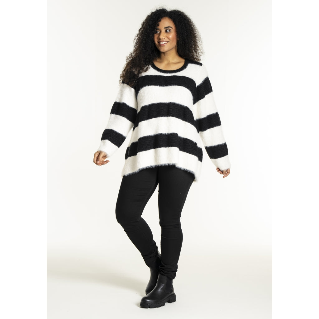 Studio SNoralise Sweater with stripes Sweater Black/White stripe