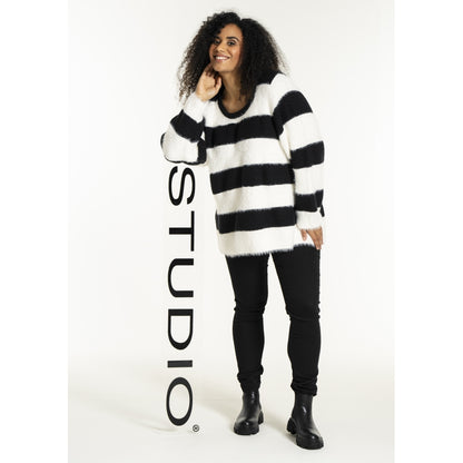 Studio SNoralise Sweater with stripes Sweater Black/White stripe
