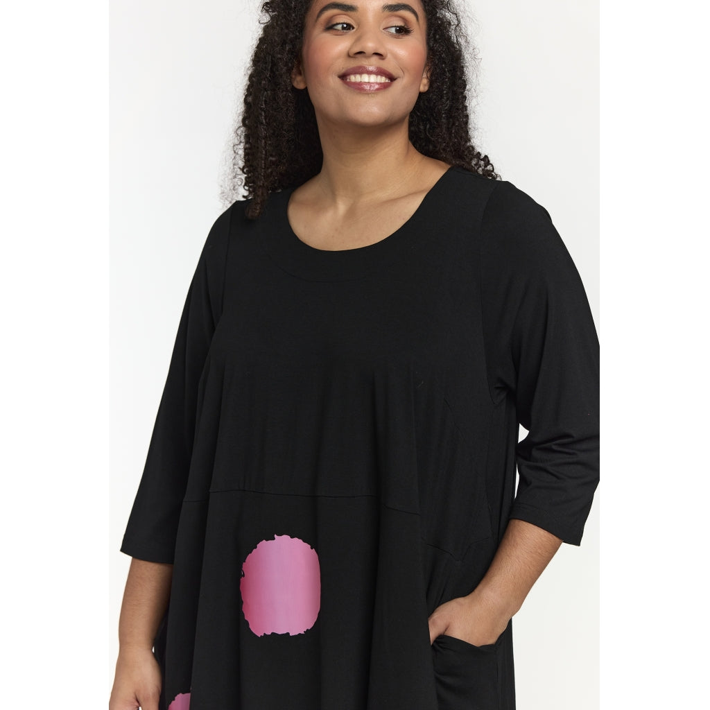 Studio SRonja Tunic Tunic Black with Pink