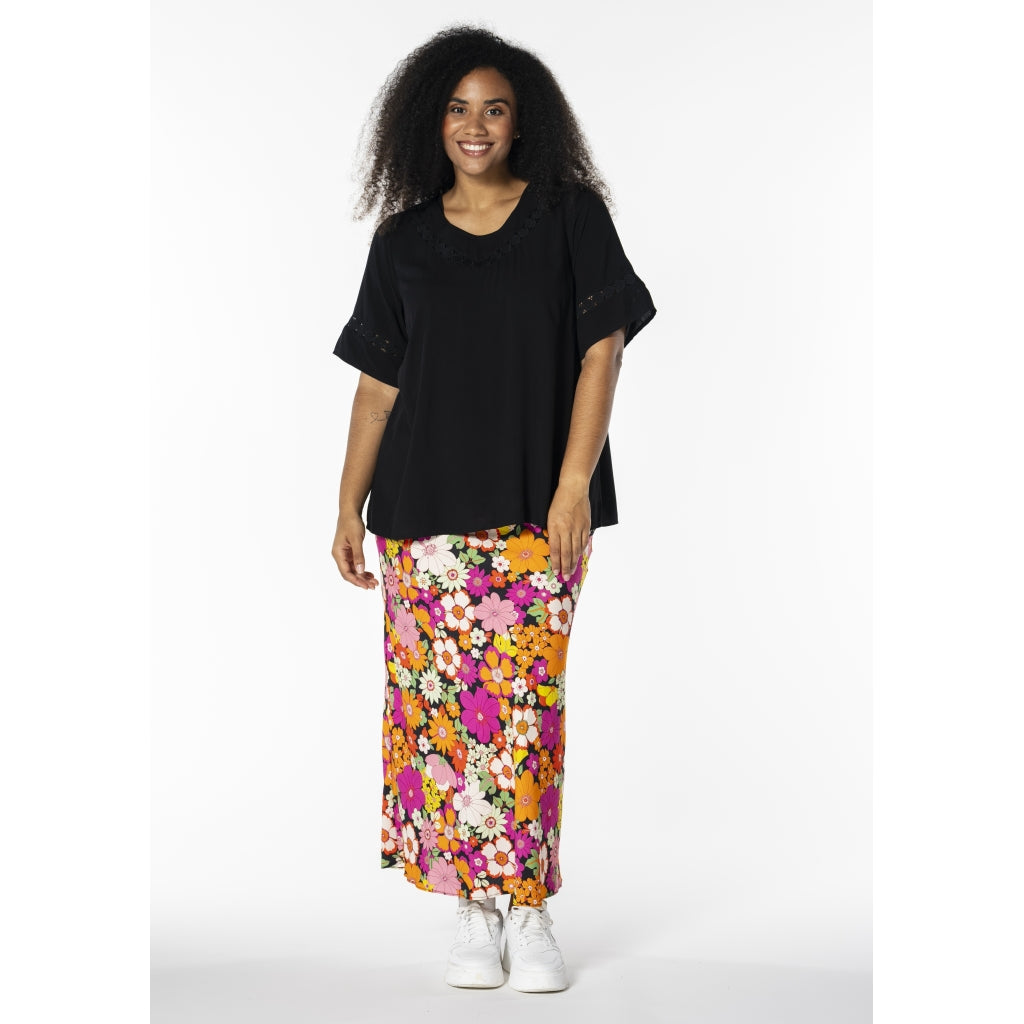 Studio Skanva Skirt Skirt Black with orange/pink flowers
