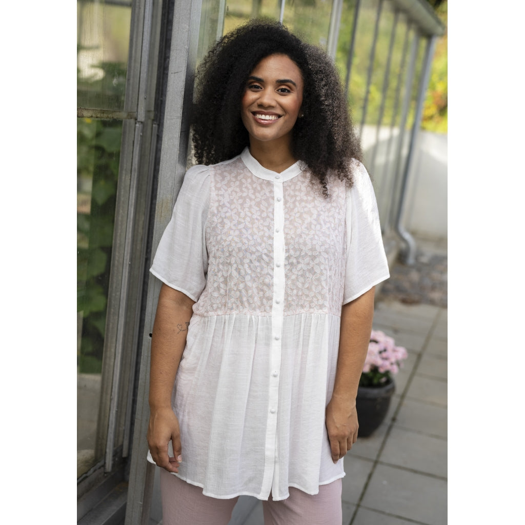 Studio Skatty Tunic Tunic White + pink stitch flower